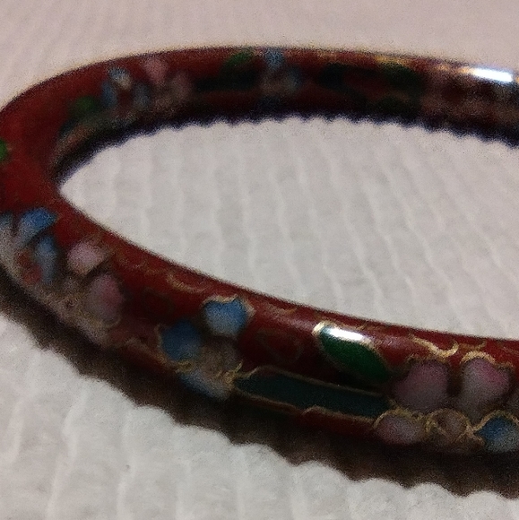 Hand enameled oriental design bangle bracelet - Picture 7 of 16